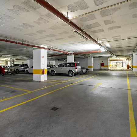 Whome Family Condo - Urban Retreat With Parking, Ac, Elevator In Great Location Lisboa Dış mekan fotoğraf