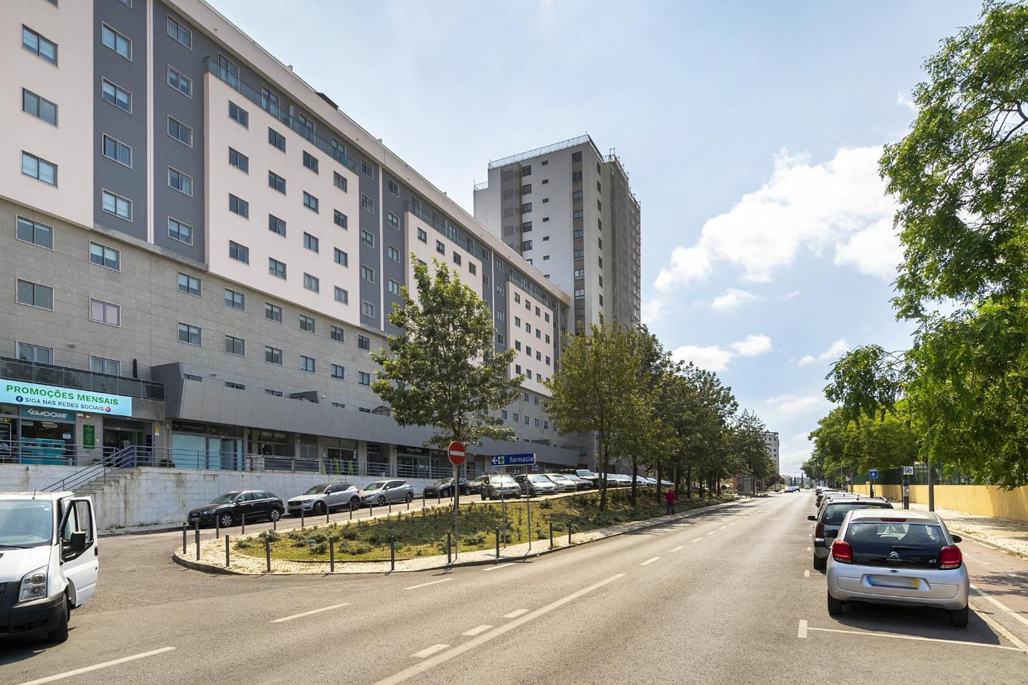 Whome Family Condo - Urban Retreat With Parking, Ac, Elevator In Great Location Lisboa Dış mekan fotoğraf